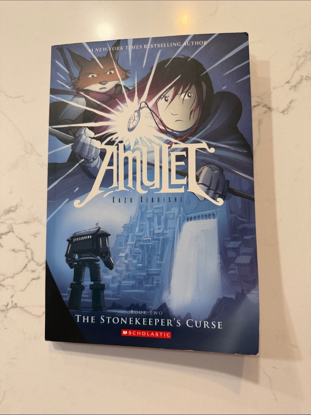 Book cover of Amulet: The Stonekeeper's Curse